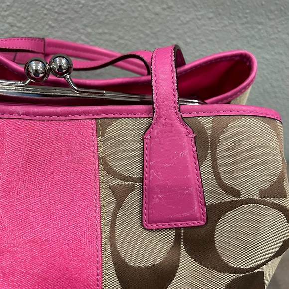 Authentic Signature Coach Satchel Handbag - Picture 4 of 13